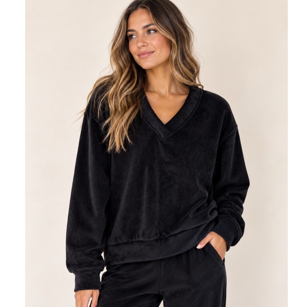 Yogalicious Dreamy Rib Coffee Run Long Sleeve Top Sweater V Neck Pullover NWT